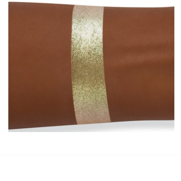 Jeffree Star Hightlighter in Cold Hard Cash - Picture 4 of 11